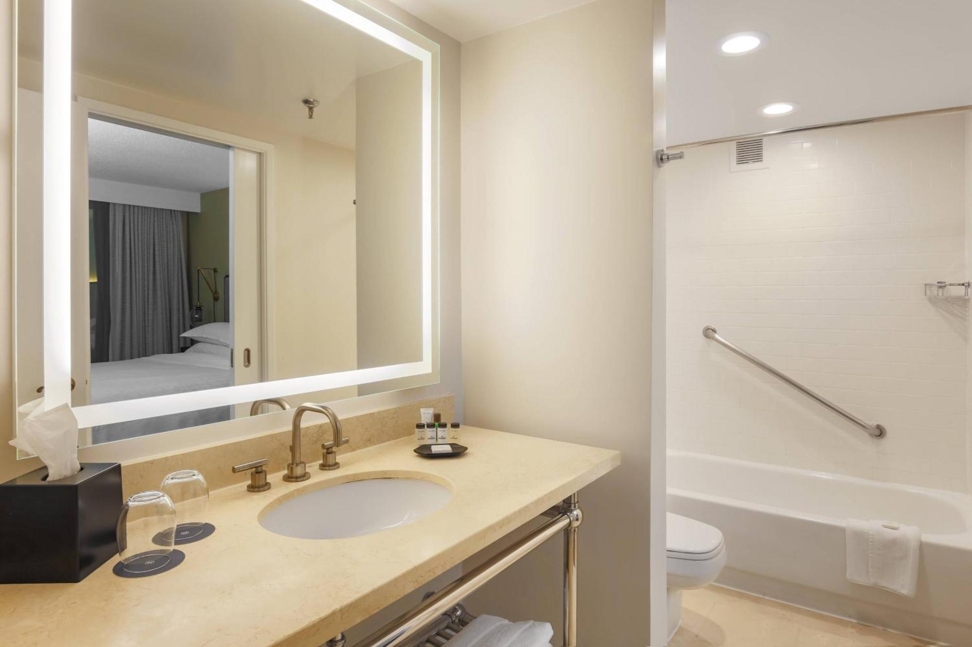 Sheraton Suites Market Center Dallas Luaran gambar